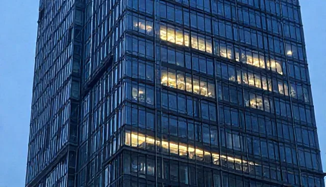 企业黄页信息展示的两种做法对比及其适用条件